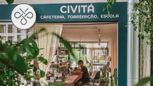 Fachada da Civitá Café: cafeteria, torrefação e escola